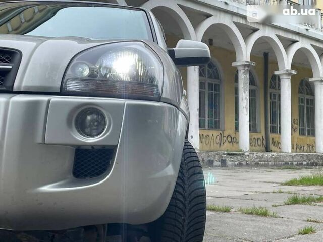 Хендай Туксон 2006 в Киеве на Automoto.ua Хендай Туксон, объемом двигателя 2 л и пробегом 239 тыс. км за 7690 $, фото 9 на Automoto.ua