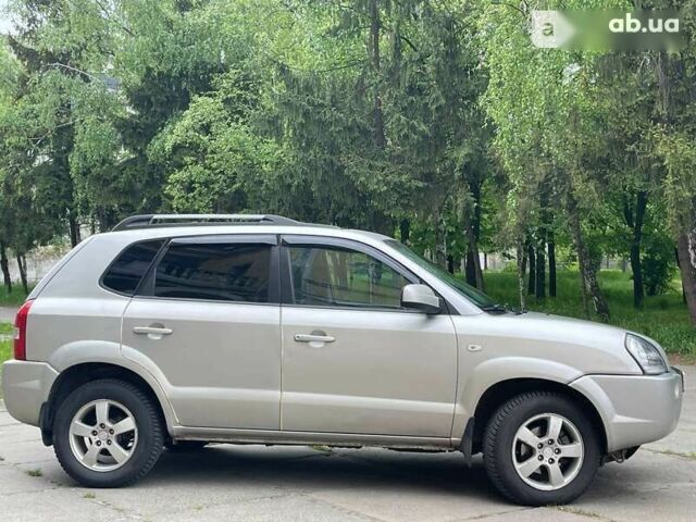 Хендай Туксон 2006 в Киеве на Automoto.ua Хендай Туксон, объемом двигателя 2 л и пробегом 239 тыс. км за 7690 $, фото 4 на Automoto.ua