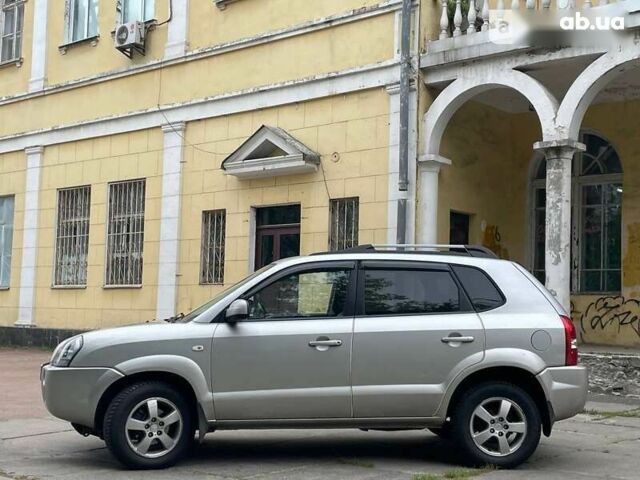 Хендай Туксон 2006 в Киеве на Automoto.ua Хендай Туксон, объемом двигателя 2 л и пробегом 239 тыс. км за 7690 $, фото 8 на Automoto.ua