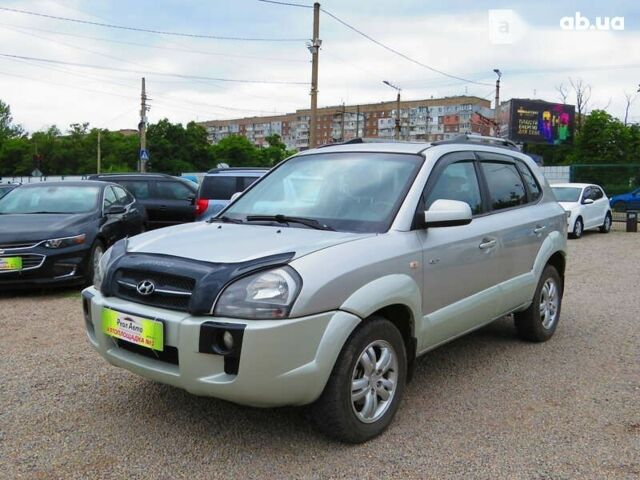 Хендай Туксон 2007 в Кропивницком (Кировограде) на Automoto.ua Хендай Туксон, объемом двигателя 0 л и пробегом 205 тыс. км за 7950 $, фото 3 на Automoto.ua
