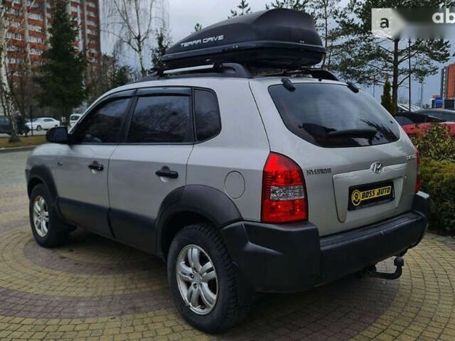 Хендай Туксон 2007 в Львове на Automoto.ua Хендай Туксон, объемом двигателя 2 л и пробегом 121 тыс. км за 9999 $, фото 4 на Automoto.ua