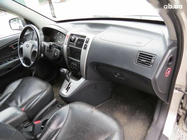 Хендай Туксон 2007 в Кропивницком (Кировограде) на Automoto.ua Хендай Туксон, объемом двигателя 0 л и пробегом 205 тыс. км за 7950 $, фото 16 на Automoto.ua