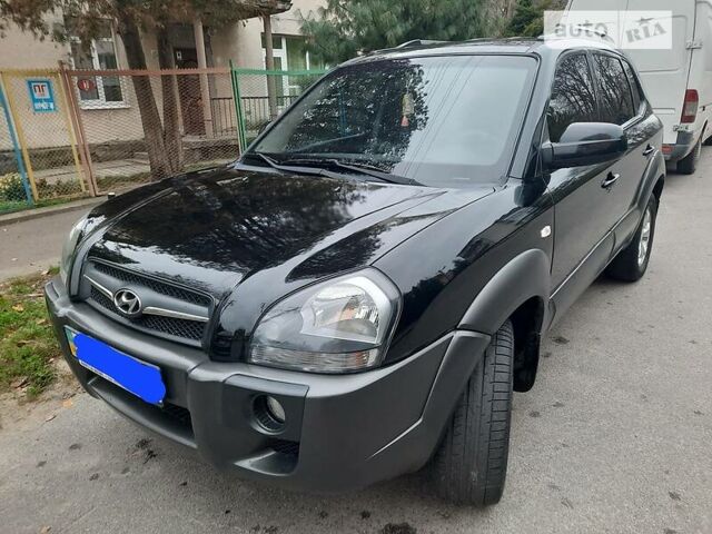 Хендай Туксон, объемом двигателя 2 л и пробегом 167 тыс. км за 8400 $, фото 11 на Automoto.ua