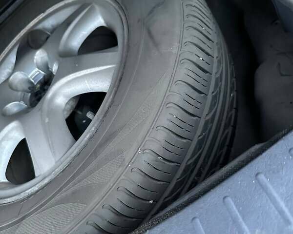 Хендай Туксон, объемом двигателя 2 л и пробегом 150 тыс. км за 5800 $, фото 3 на Automoto.ua