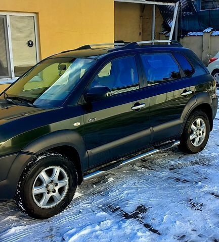 Хендай Туксон, об'ємом двигуна 2 л та пробігом 318 тис. км за 6500 $, фото 1 на Automoto.ua