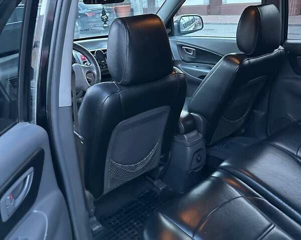 Хендай Туксон, объемом двигателя 2 л и пробегом 150 тыс. км за 5800 $, фото 5 на Automoto.ua