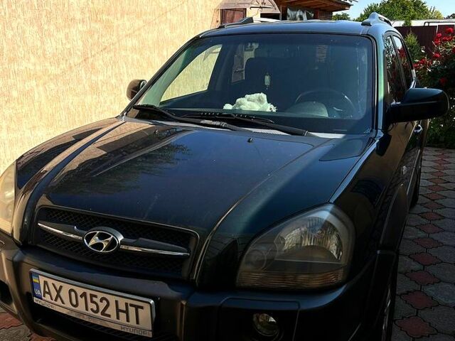 Хендай Туксон, об'ємом двигуна 2 л та пробігом 261 тис. км за 8000 $, фото 2 на Automoto.ua
