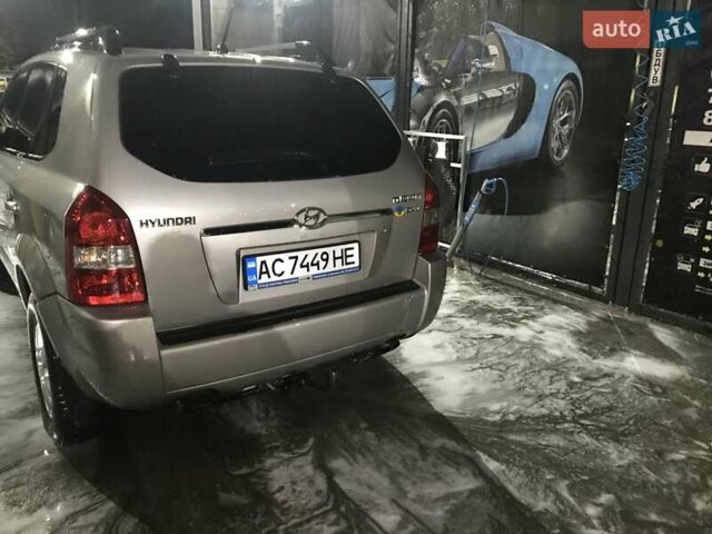 Хендай Туксон, объемом двигателя 1.98 л и пробегом 230 тыс. км за 7600 $, фото 2 на Automoto.ua