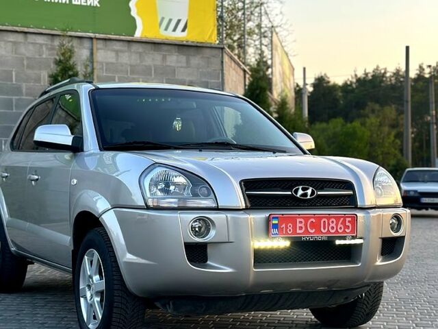 Хендай Туксон, об'ємом двигуна 2 л та пробігом 180 тис. км за 6799 $, фото 5 на Automoto.ua