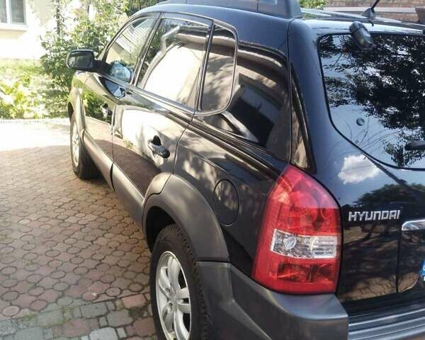 Хендай Туксон, объемом двигателя 1.98 л и пробегом 267 тыс. км за 8000 $, фото 2 на Automoto.ua