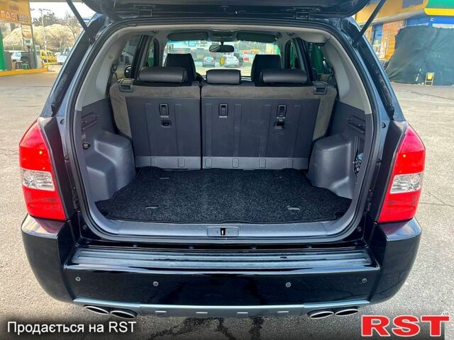 Хендай Туксон, об'ємом двигуна 2 л та пробігом 173 тис. км за 8000 $, фото 13 на Automoto.ua