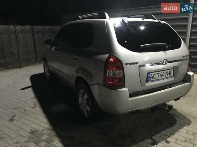 Хендай Туксон, объемом двигателя 1.98 л и пробегом 230 тыс. км за 7600 $, фото 8 на Automoto.ua