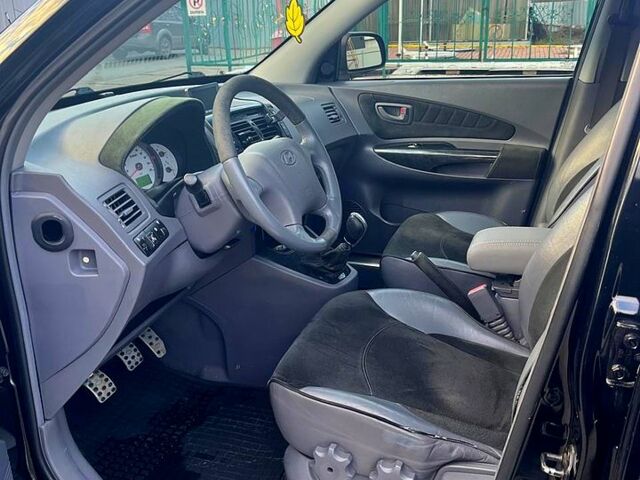 Хендай Туксон, об'ємом двигуна 2 л та пробігом 173 тис. км за 8000 $, фото 9 на Automoto.ua