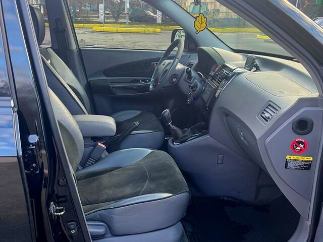 Хендай Туксон, об'ємом двигуна 2 л та пробігом 173 тис. км за 8000 $, фото 10 на Automoto.ua