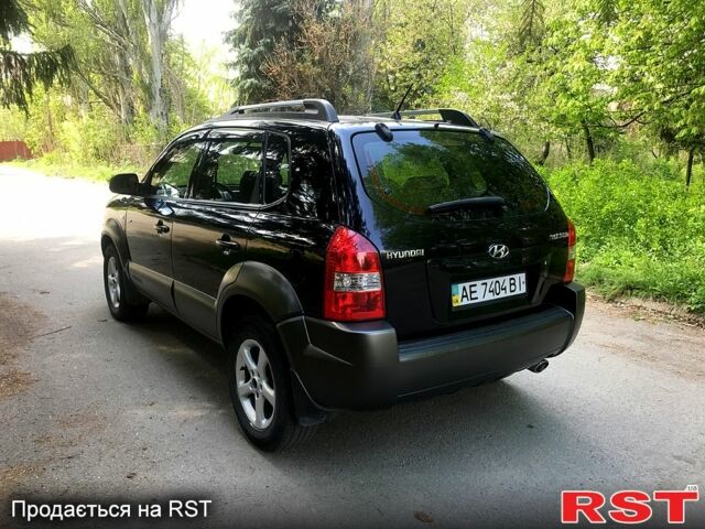 Хендай Туксон, об'ємом двигуна 2 л та пробігом 262 тис. км за 7900 $, фото 3 на Automoto.ua