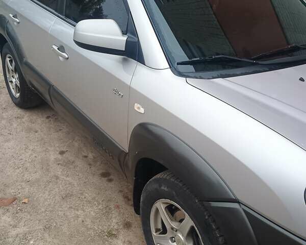 Хендай Туксон, об'ємом двигуна 2 л та пробігом 267 тис. км за 5600 $, фото 2 на Automoto.ua