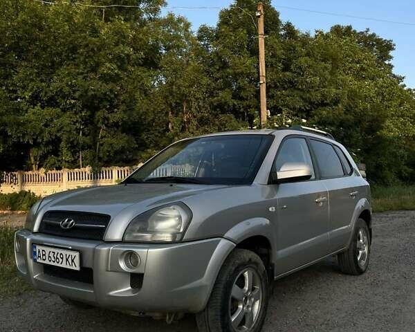 Хендай Туксон, объемом двигателя 2 л и пробегом 280 тыс. км за 7300 $, фото 9 на Automoto.ua