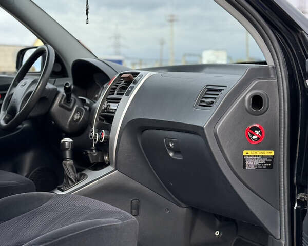 Хендай Туксон 2006 в Нововолынск на Automoto.ua Хендай Туксон, объемом двигателя 2 л и пробегом 228 тыс. км за 7500 $, фото 10 на Automoto.ua