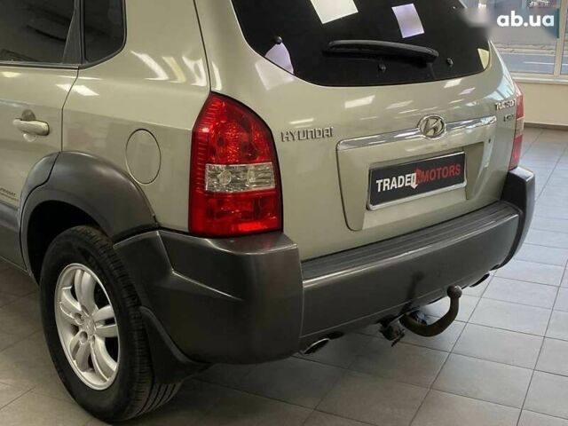 Хендай Туксон, объемом двигателя 2 л и пробегом 280 тыс. км за 7490 $, фото 11 на Automoto.ua