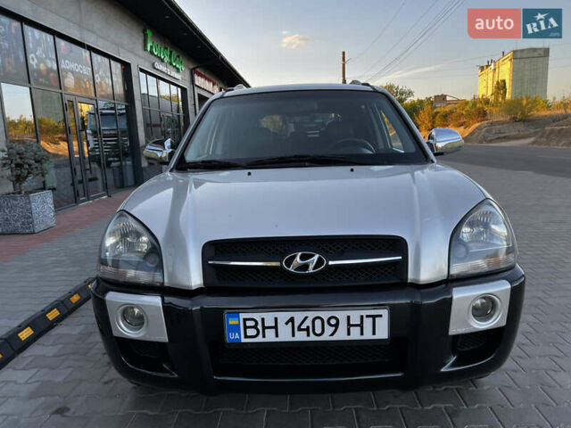 Хендай Туксон, объемом двигателя 2 л и пробегом 360 тыс. км за 6900 $, фото 14 на Automoto.ua