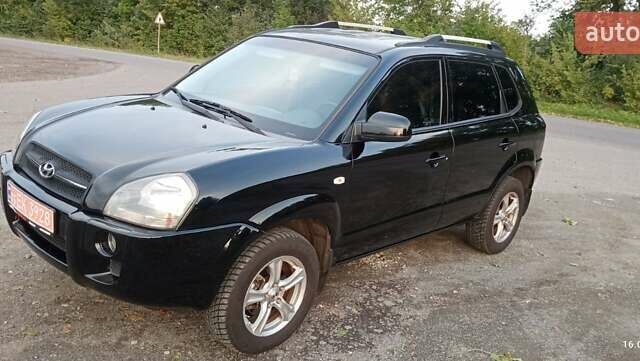 Хендай Туксон, объемом двигателя 2 л и пробегом 265 тыс. км за 7790 $, фото 4 на Automoto.ua