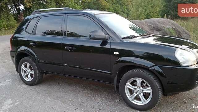 Хендай Туксон, объемом двигателя 2 л и пробегом 265 тыс. км за 7790 $, фото 1 на Automoto.ua