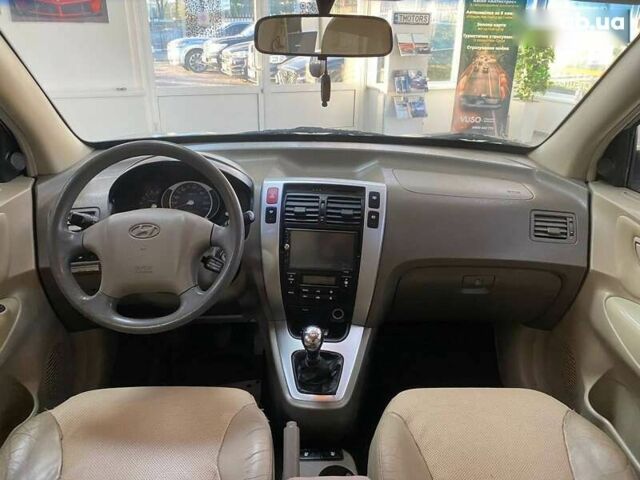 Хендай Туксон, объемом двигателя 2 л и пробегом 280 тыс. км за 7490 $, фото 22 на Automoto.ua