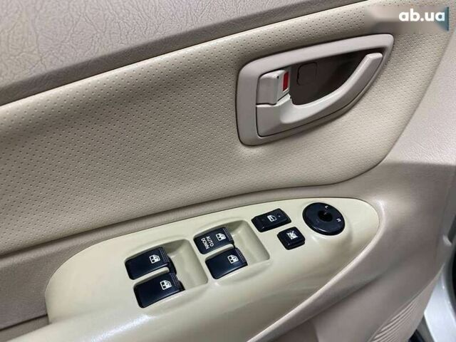 Хендай Туксон, объемом двигателя 2 л и пробегом 280 тыс. км за 7490 $, фото 15 на Automoto.ua