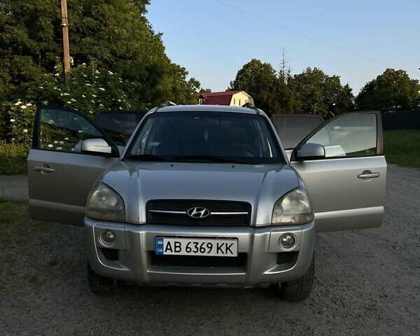Хендай Туксон, объемом двигателя 2 л и пробегом 280 тыс. км за 7300 $, фото 8 на Automoto.ua