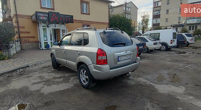 Хендай Туксон, об'ємом двигуна 2 л та пробігом 252 тис. км за 4300 $, фото 12 на Automoto.ua
