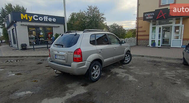 Хендай Туксон, об'ємом двигуна 2 л та пробігом 252 тис. км за 4300 $, фото 4 на Automoto.ua