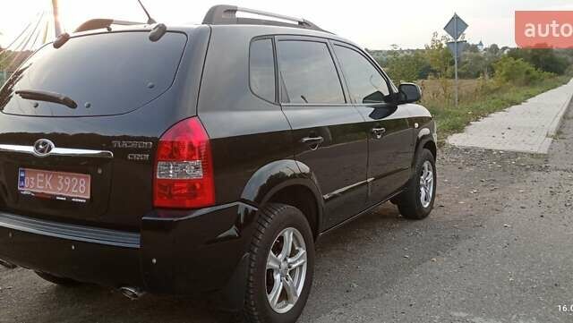 Хендай Туксон, объемом двигателя 2 л и пробегом 265 тыс. км за 7790 $, фото 3 на Automoto.ua