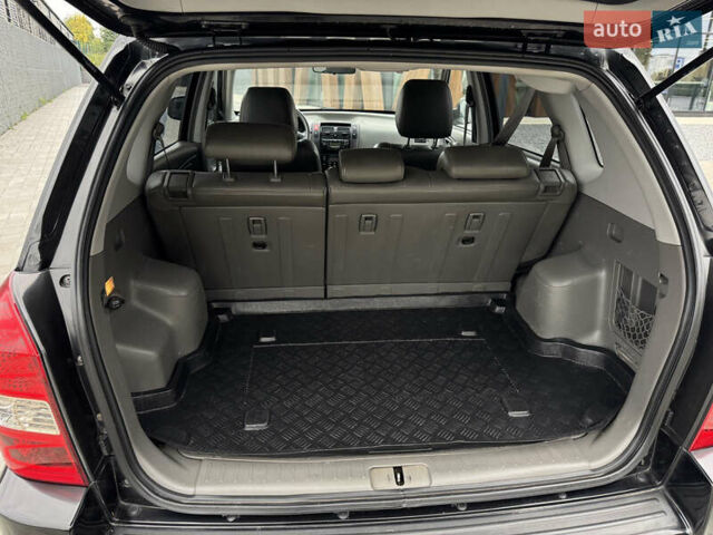 Хендай Туксон 2006 в Вознесенске на Automoto.ua Хендай Туксон, объемом двигателя 1.98 л и пробегом 228 тыс. км за 7700 $, фото 16 на Automoto.ua