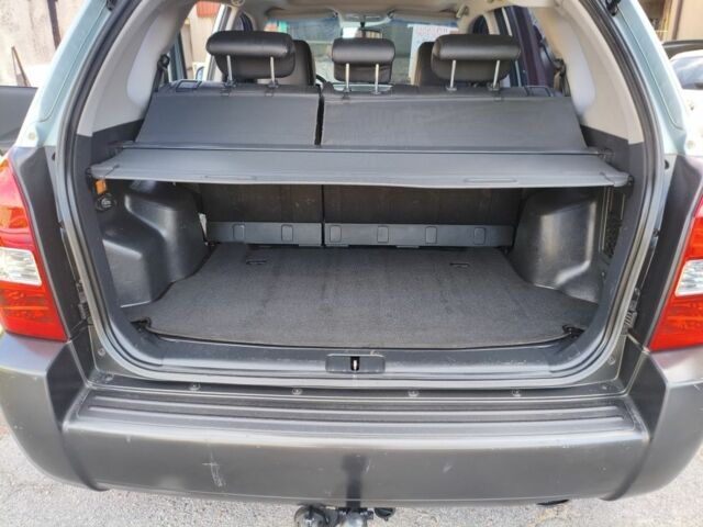 Хендай Туксон, об'ємом двигуна 2 л та пробігом 105 тис. км за 9700 $, фото 4 на Automoto.ua