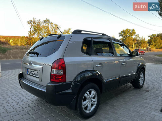 Хендай Туксон, объемом двигателя 2 л и пробегом 360 тыс. км за 6900 $, фото 9 на Automoto.ua