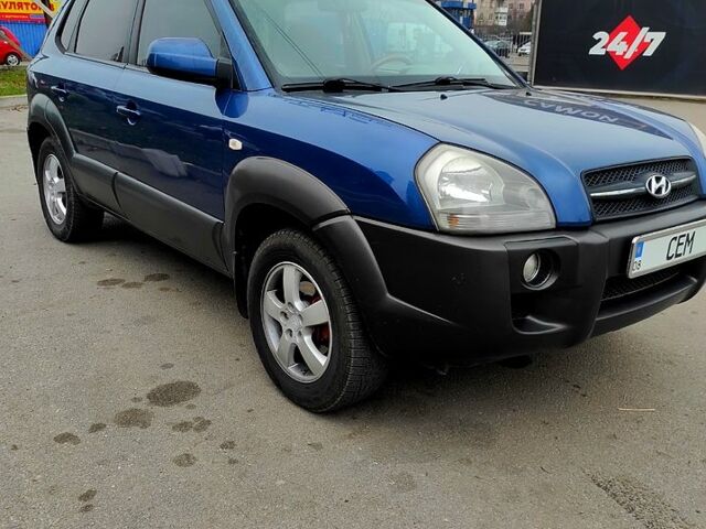 Хендай Туксон, объемом двигателя 2 л и пробегом 225 тыс. км за 7300 $, фото 2 на Automoto.ua