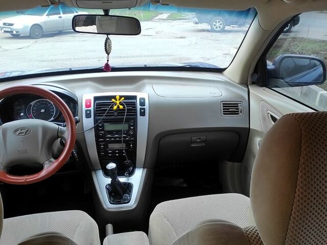 Хендай Туксон, объемом двигателя 2 л и пробегом 225 тыс. км за 7300 $, фото 8 на Automoto.ua