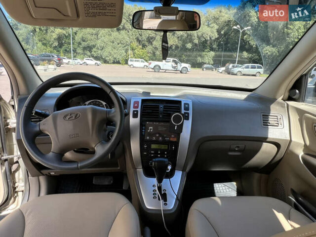 Хендай Туксон, об'ємом двигуна 2 л та пробігом 225 тис. км за 7500 $, фото 10 на Automoto.ua
