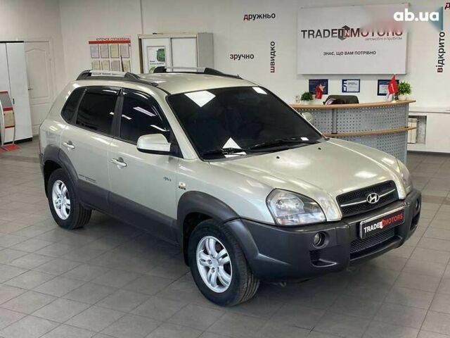 Хендай Туксон, объемом двигателя 2 л и пробегом 280 тыс. км за 7490 $, фото 1 на Automoto.ua