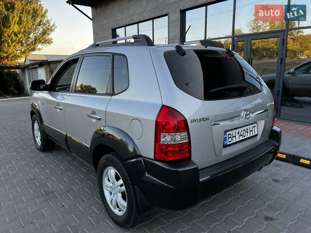 Хендай Туксон, объемом двигателя 2 л и пробегом 360 тыс. км за 6900 $, фото 5 на Automoto.ua