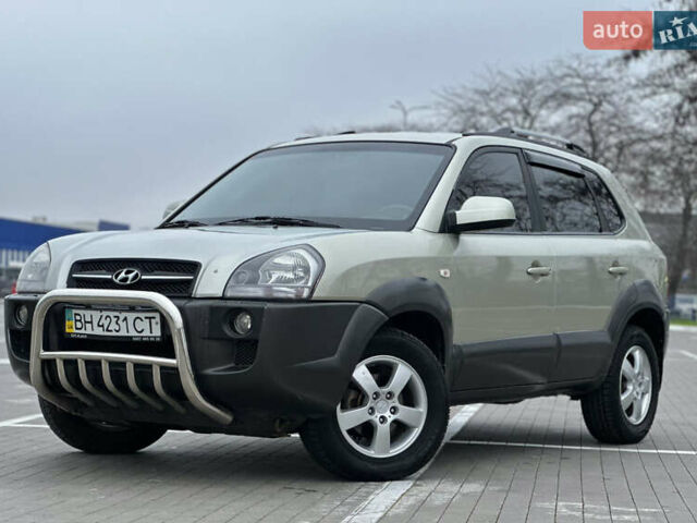 Хендай Туксон, объемом двигателя 0 л и пробегом 200 тыс. км за 7700 $, фото 8 на Automoto.ua