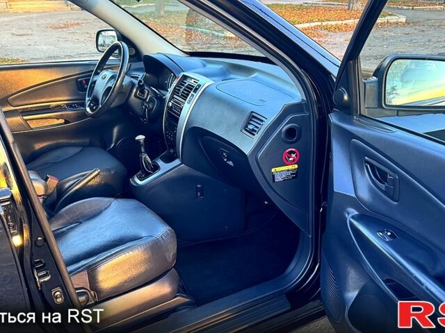 Хендай Туксон, объемом двигателя 2 л и пробегом 180 тыс. км за 8000 $, фото 8 на Automoto.ua