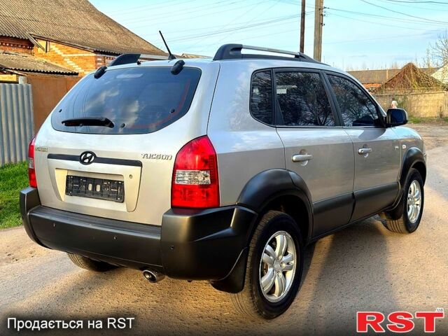 Хендай Туксон, объемом двигателя 20 л и пробегом 164 тыс. км за 7750 $, фото 7 на Automoto.ua