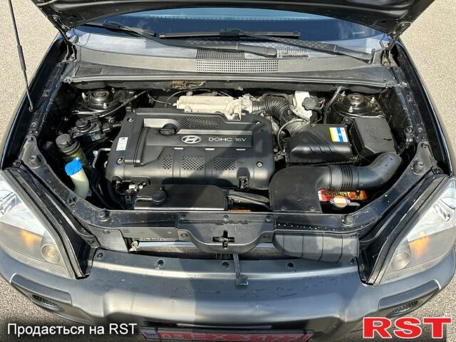 Хендай Туксон, об'ємом двигуна 2 л та пробігом 198 тис. км за 8000 $, фото 5 на Automoto.ua