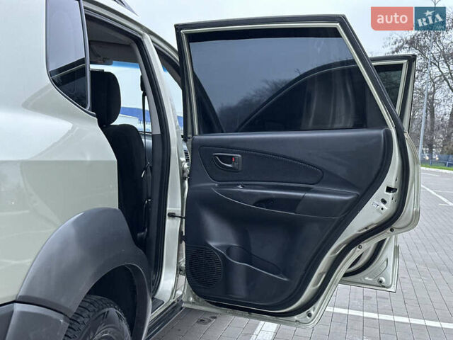 Хендай Туксон, объемом двигателя 0 л и пробегом 200 тыс. км за 7700 $, фото 29 на Automoto.ua