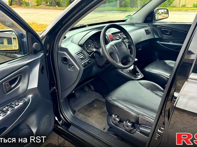 Хендай Туксон, об'ємом двигуна 2 л та пробігом 216 тис. км за 7800 $, фото 8 на Automoto.ua