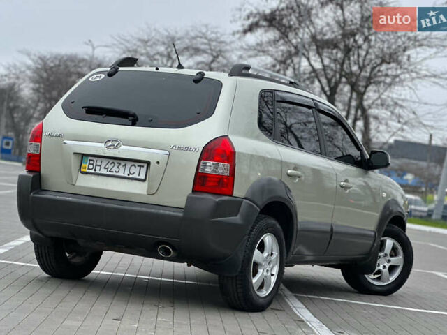 Хендай Туксон, объемом двигателя 0 л и пробегом 200 тыс. км за 7700 $, фото 13 на Automoto.ua