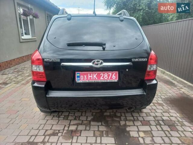 Хендай Туксон, объемом двигателя 2 л и пробегом 194 тыс. км за 6800 $, фото 7 на Automoto.ua