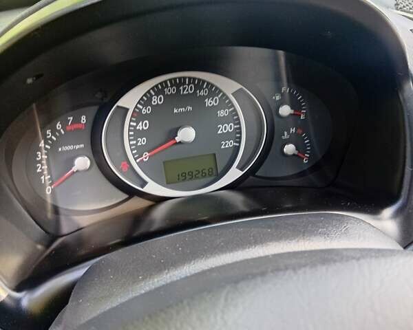 Хендай Туксон, объемом двигателя 2 л и пробегом 199 тыс. км за 8000 $, фото 6 на Automoto.ua