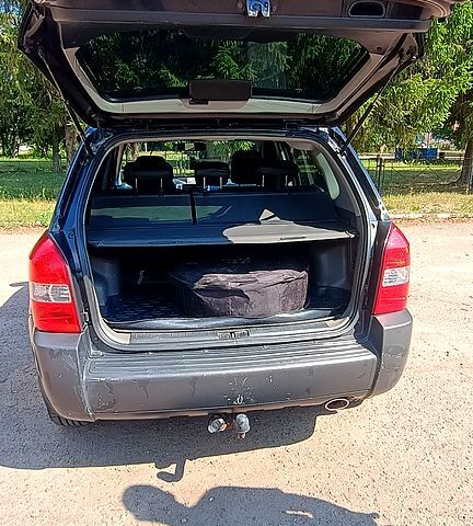 Хендай Туксон, объемом двигателя 1.6 л и пробегом 261 тыс. км за 7500 $, фото 2 на Automoto.ua